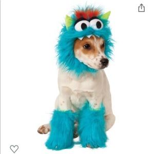 Dog “monster” costume - size medium. Adorable!